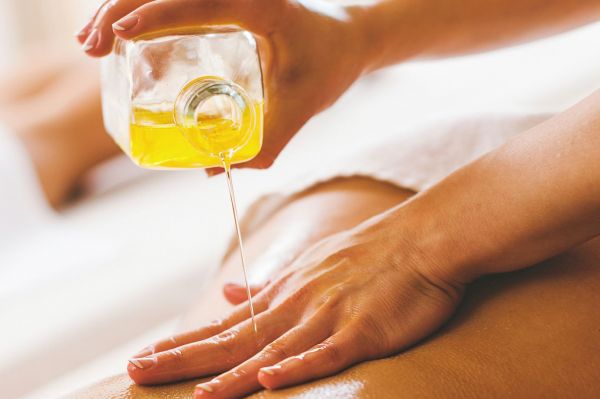 Oil Massage in Kolkata